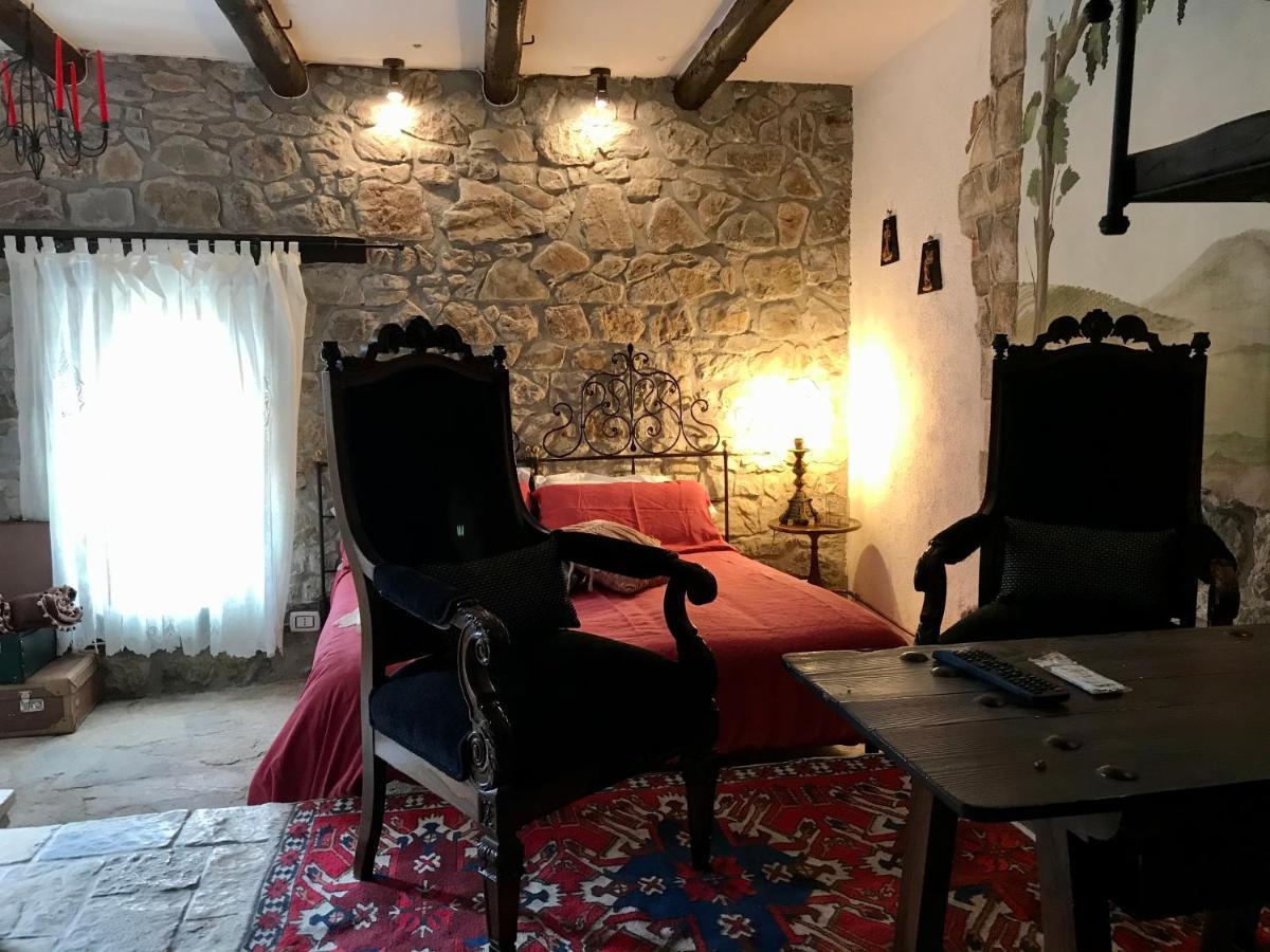 Borgo Manca Suite Sasso di Castalda Exterior foto